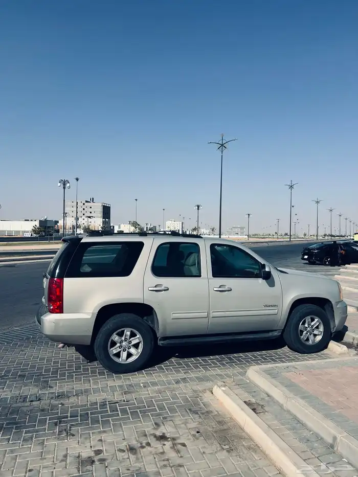 يوكن جمس قصير 2011 7