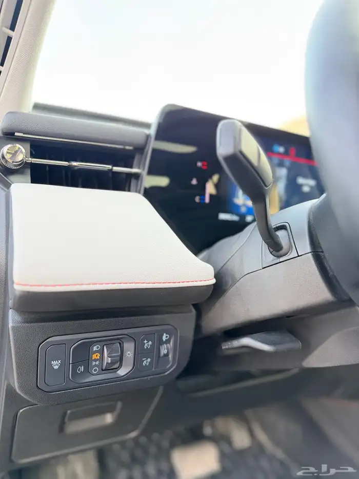 فورد تورس 2024 فل كامل تيتانيوم 74