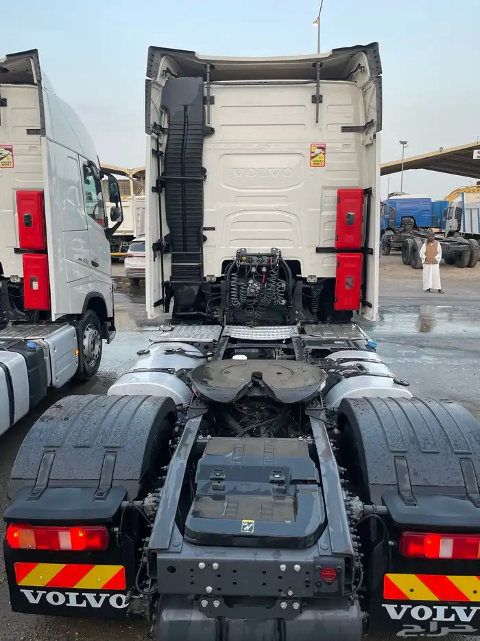 راس فولفو 2021 FH 460 بطاقة جدة 6