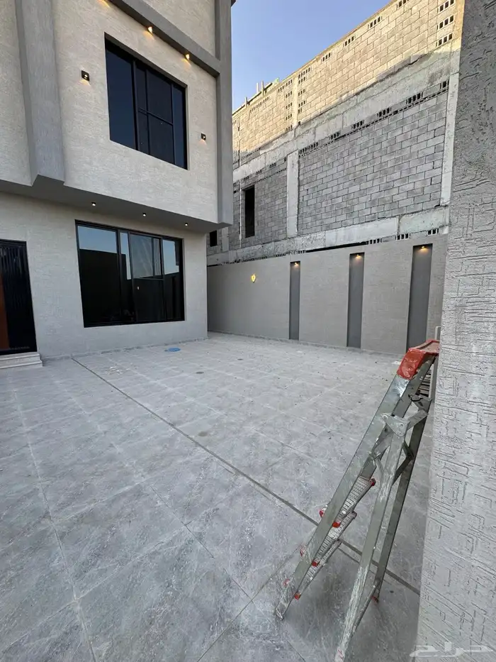 للبيع فيلا حي العزيزيه الخبر مساحه 480 م 6