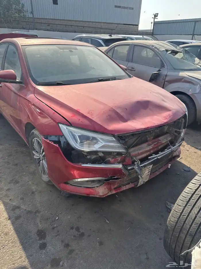 سيارات مصدومه 33