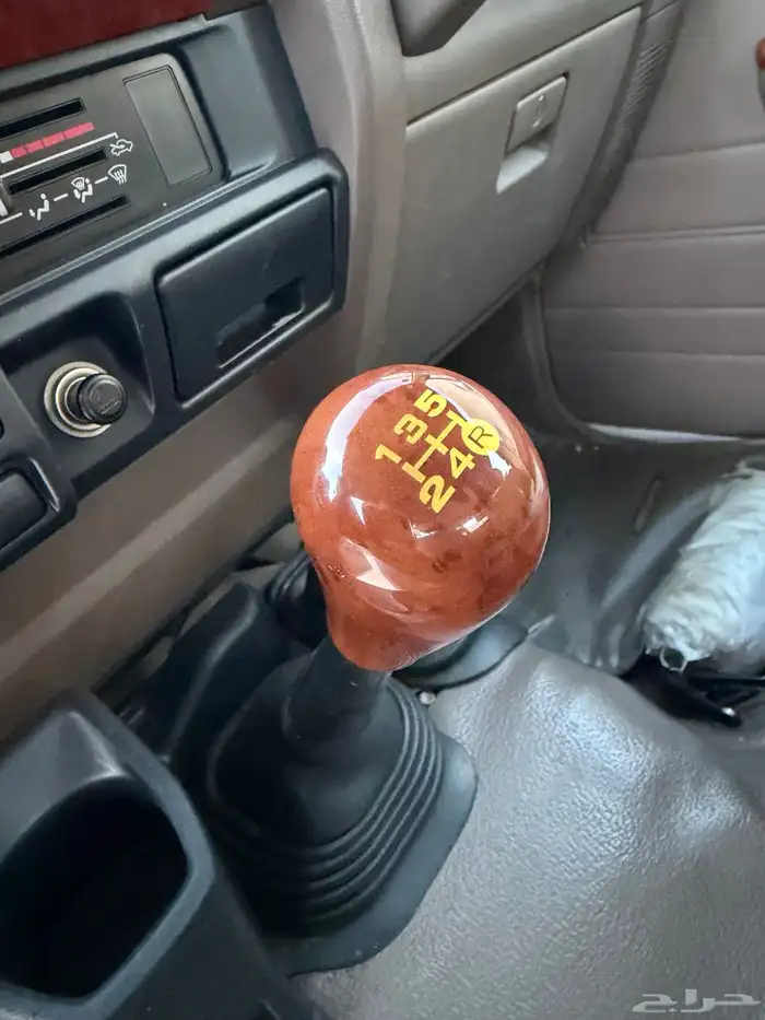 ربع تويوتا 2016 بريمي فل كامل ونش 33