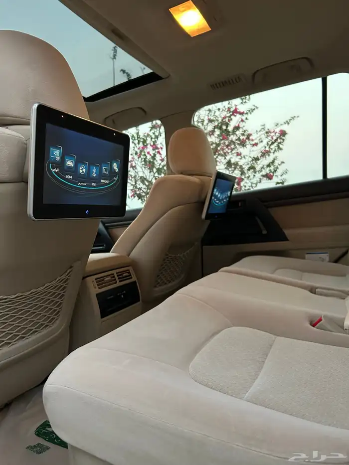 لاندكروزر مخزن 9