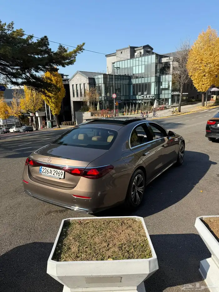 مرسيدس E200 20