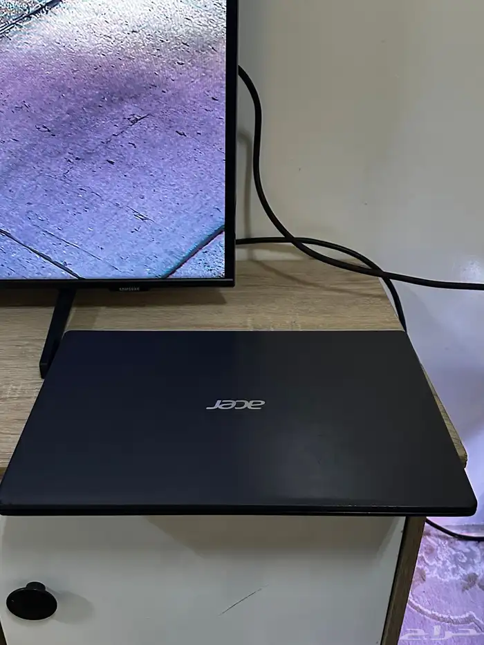 لابتوب ايسر نظيف موصفات قويه 10