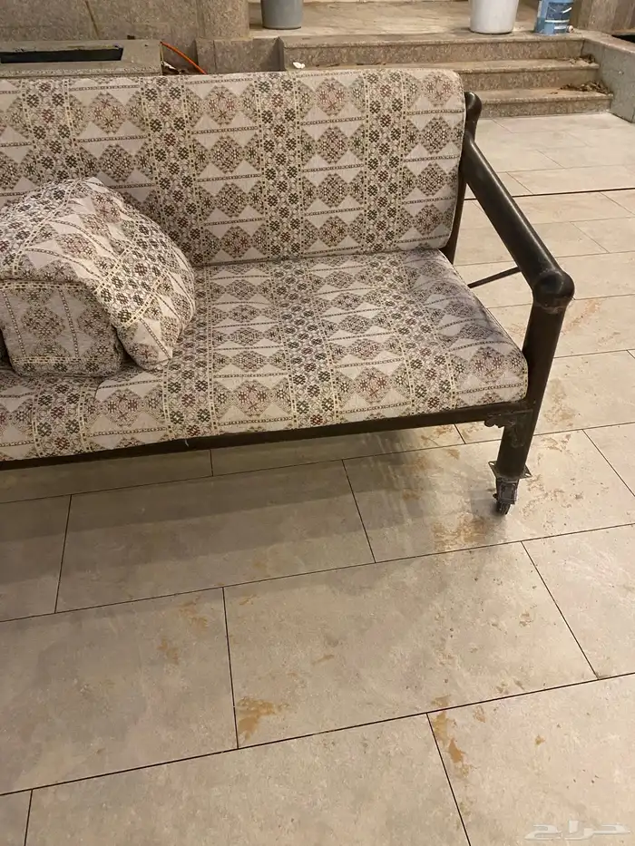 للبيع جلسة ب6 كراسي 3