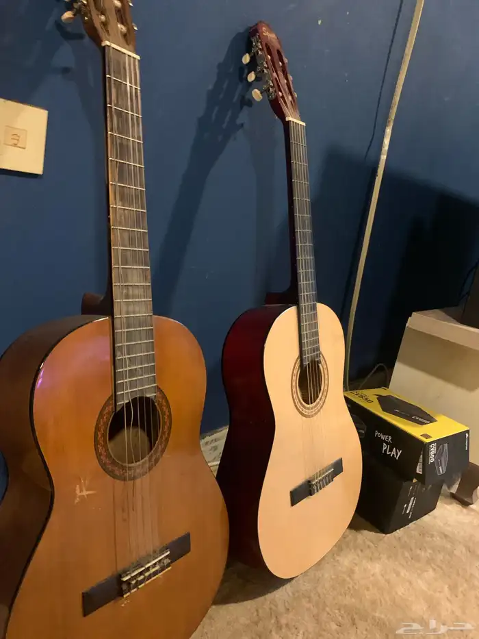 قيتار C40 yamaha و قيتار Squier Fender SA-150N 1