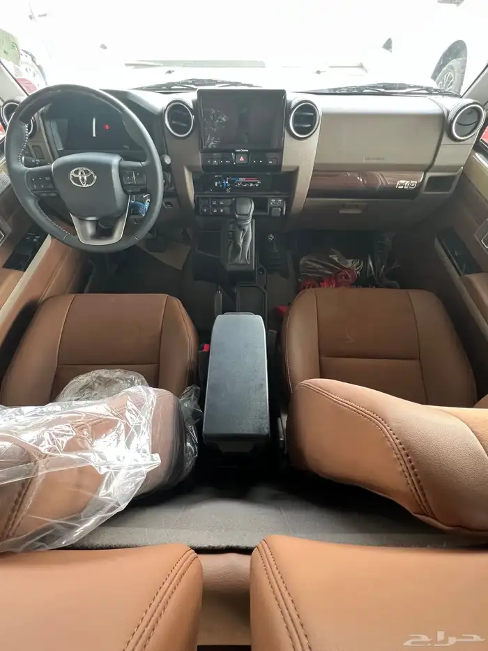 تويوتا ربع مصندق 2025 بريمي رفرف فل كامل 8