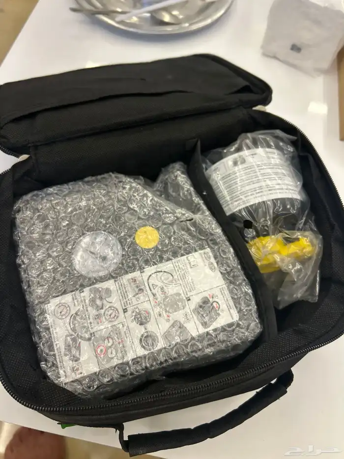 منفاخ هواء وفي عدة سلامه للبيع 0