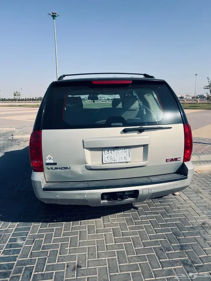 يوكن جمس قصير 2011 6