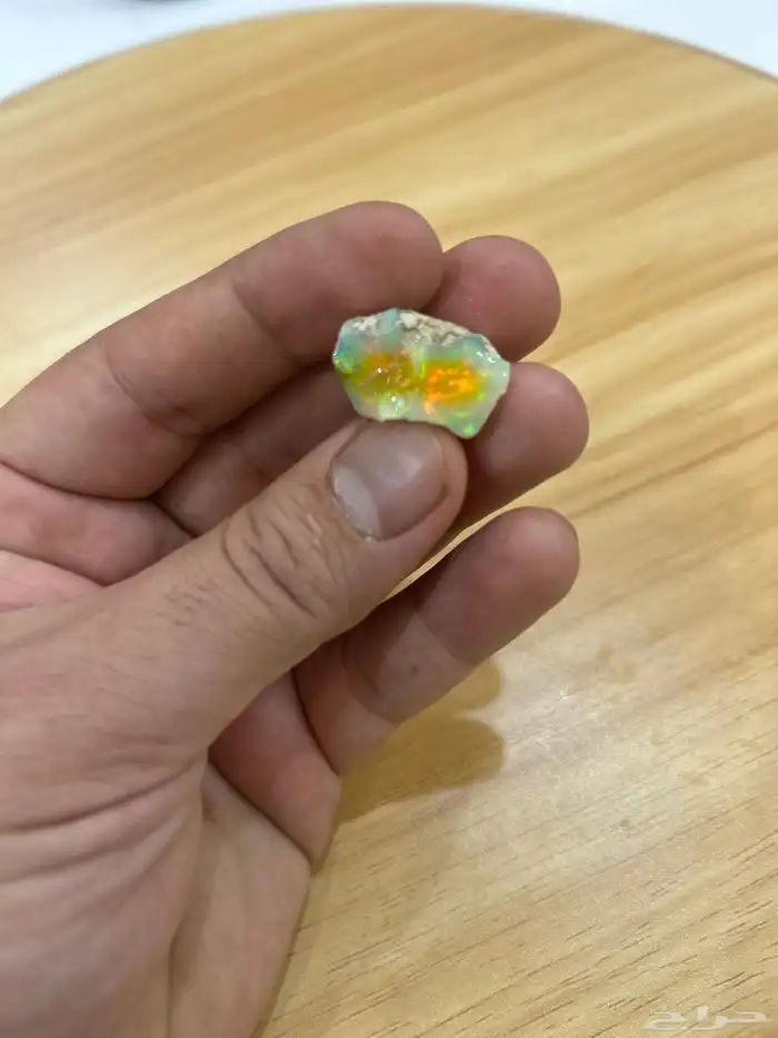 زمرد خام طبيعي واوبال قطعه فاخره 1