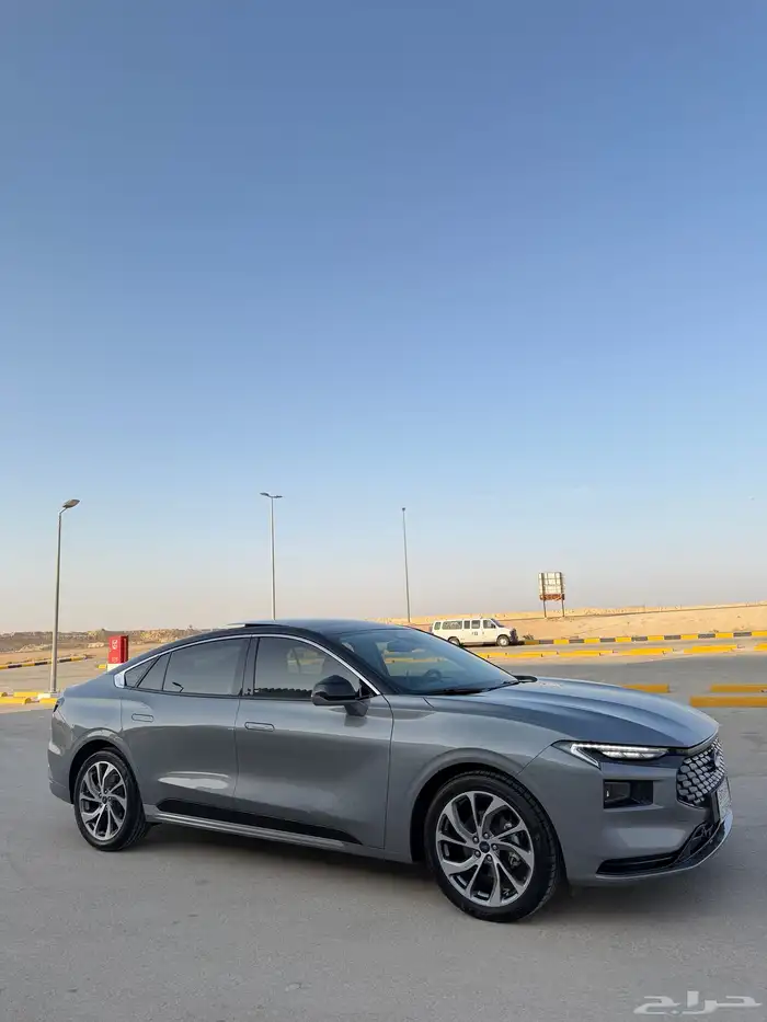 فورد تورس 2024 فل كامل تيتانيوم 8