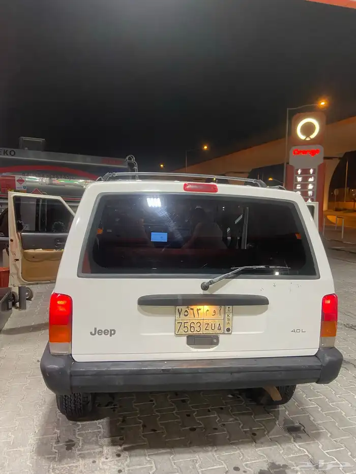 جيب شروكي 1997 50