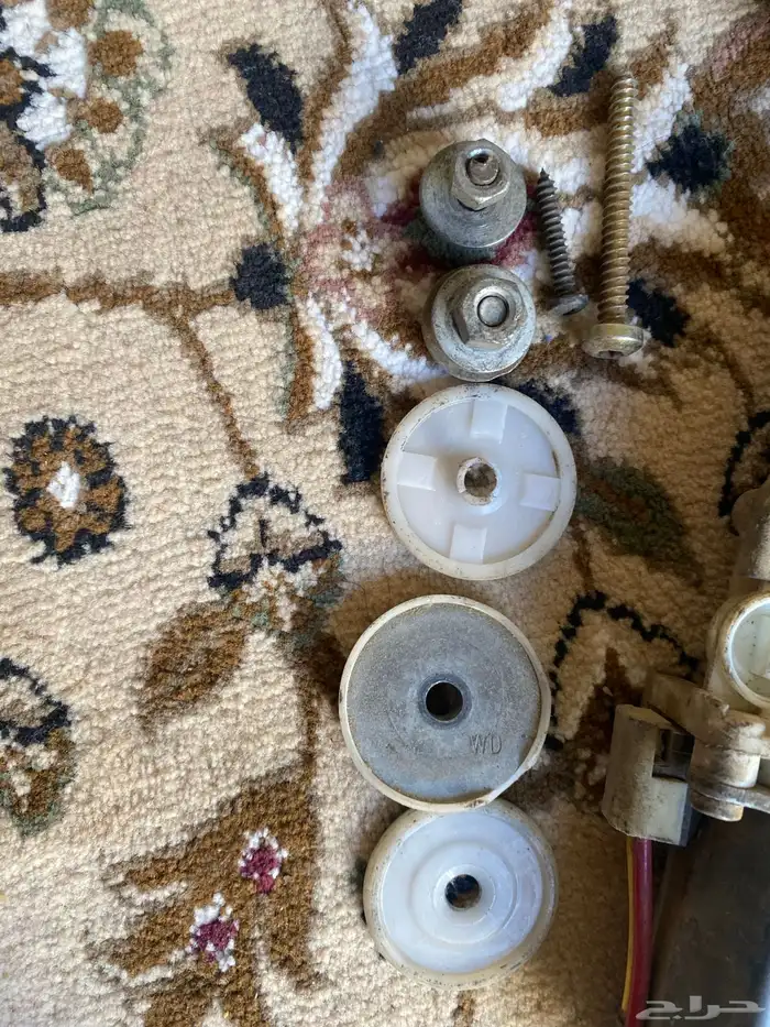 اغراض فورد ماركيز 2002 للبيع 8