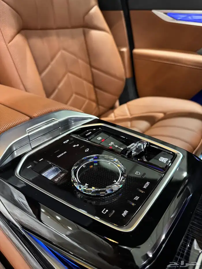 بي ام دبليو BMW 735 i - إم كت موديل 2026 فل كامل 17