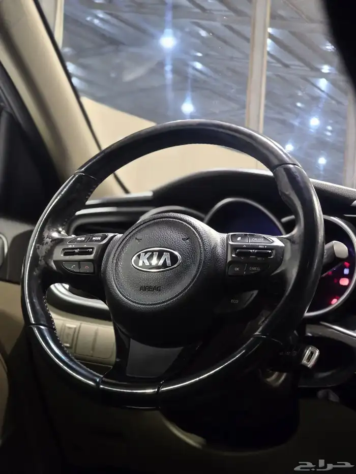 كيا اوبتما موديل 2015 بحالة ممتازة 10