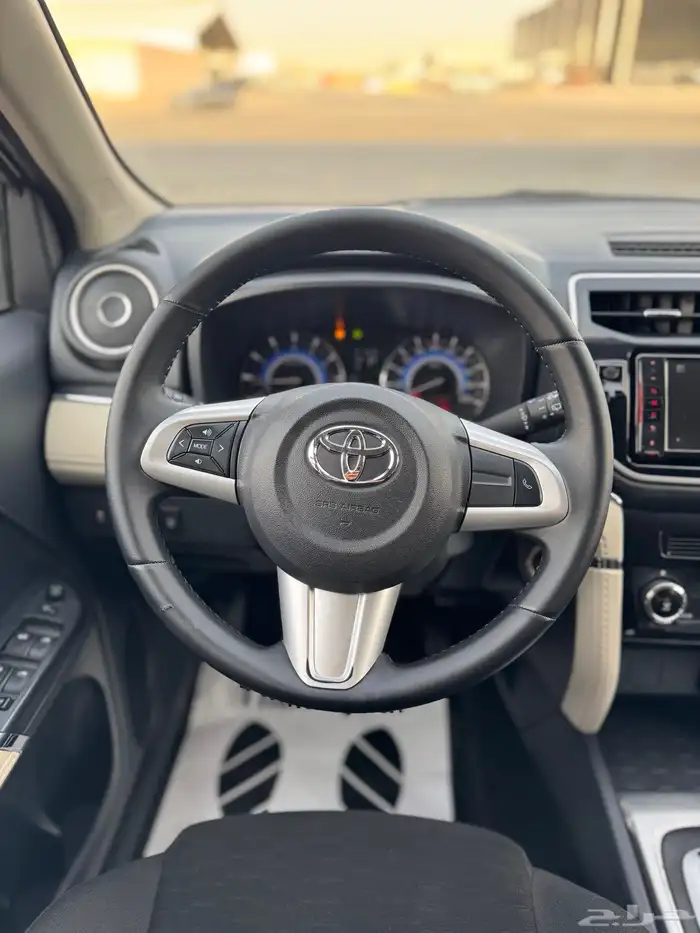 تويوتا راش 2022 - فل كامل - بحالة الوكاله 13