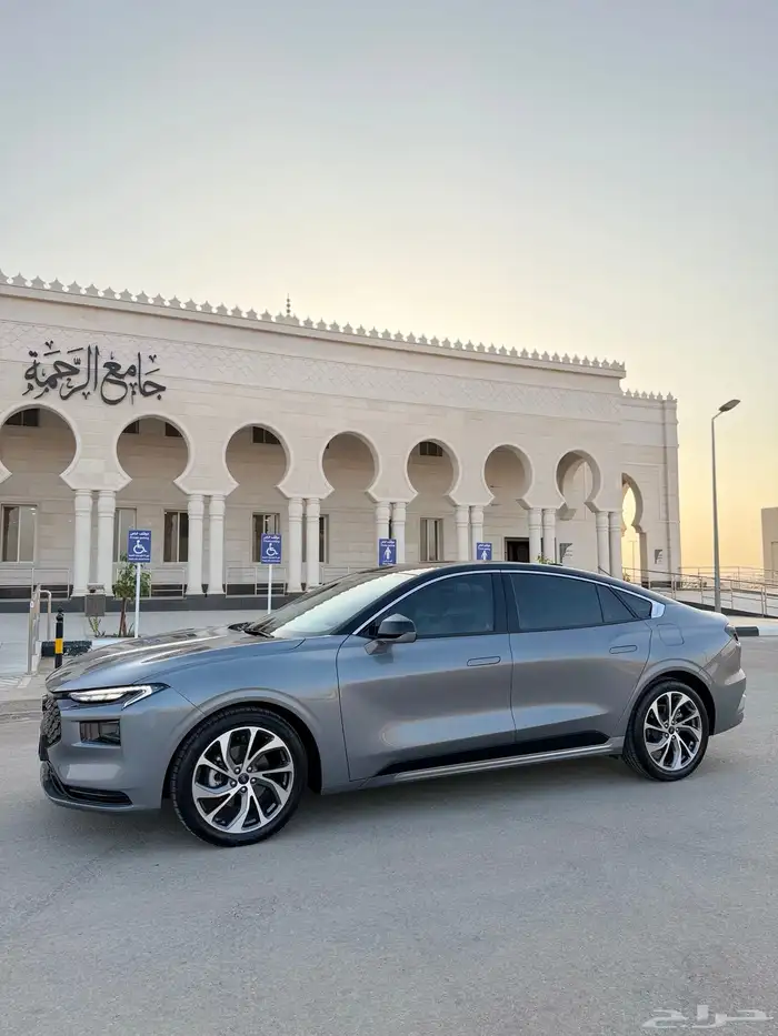 فورد تورس 2024 فل كامل تيتانيوم 1