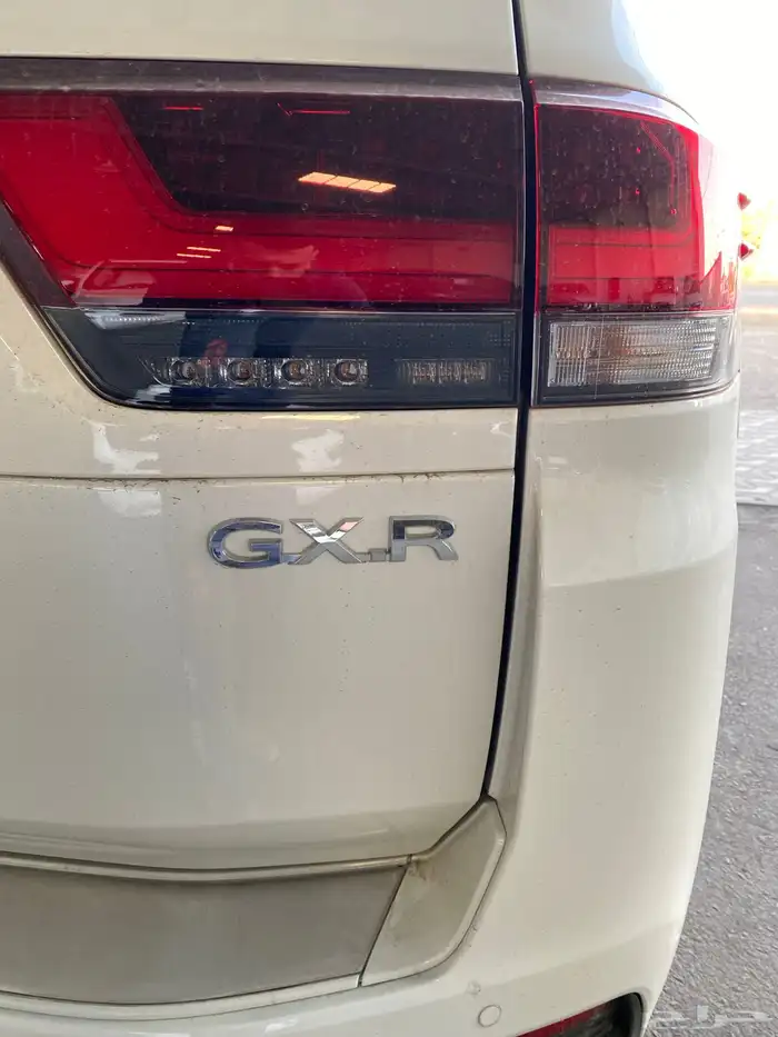 تويوتا لاندكروزر GXR 2025 رقم 4 سعودي بطاقه جمركيه 18