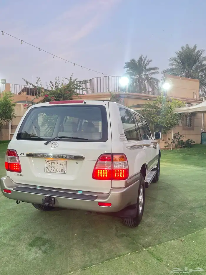 تيوتا لاند كروزرز. Vxr. 2004 قير عادي 3