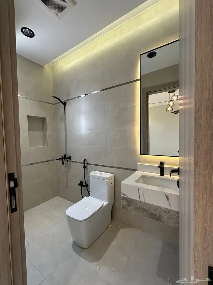 للبيع روف بتشطيب راقى جدا احد رفيده 17