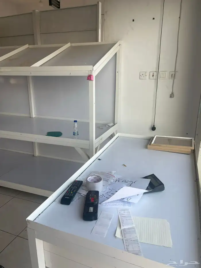 محل للتقبيل خضار في الجموم 3