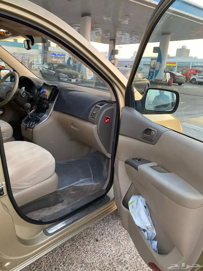 كيا كرنفال موديل 2011 2