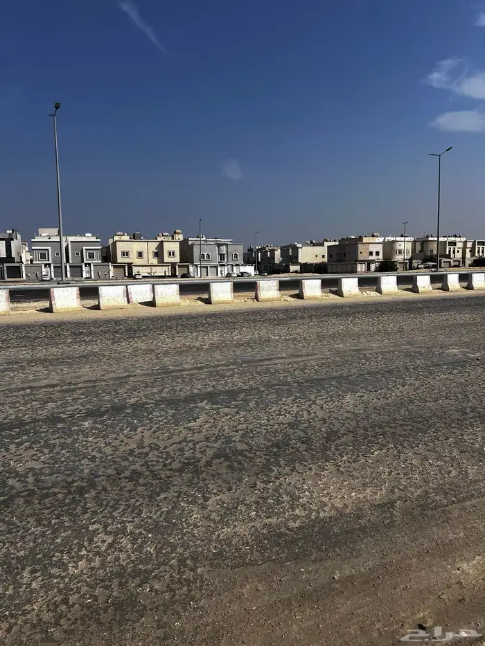 للبيع أرض سكنية 4