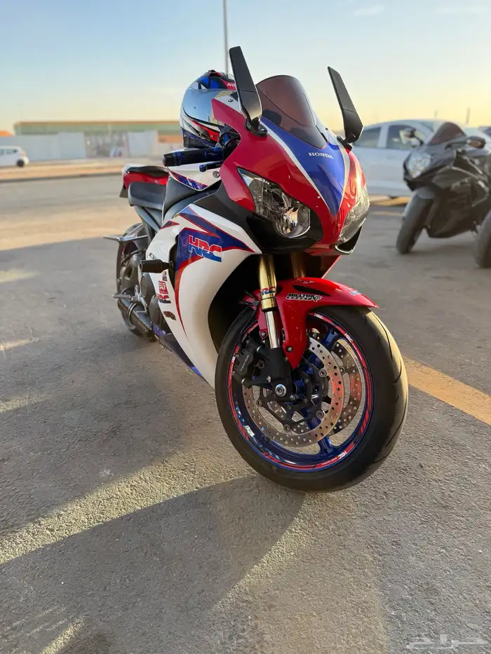 هوندا cbr 1000 rr 3