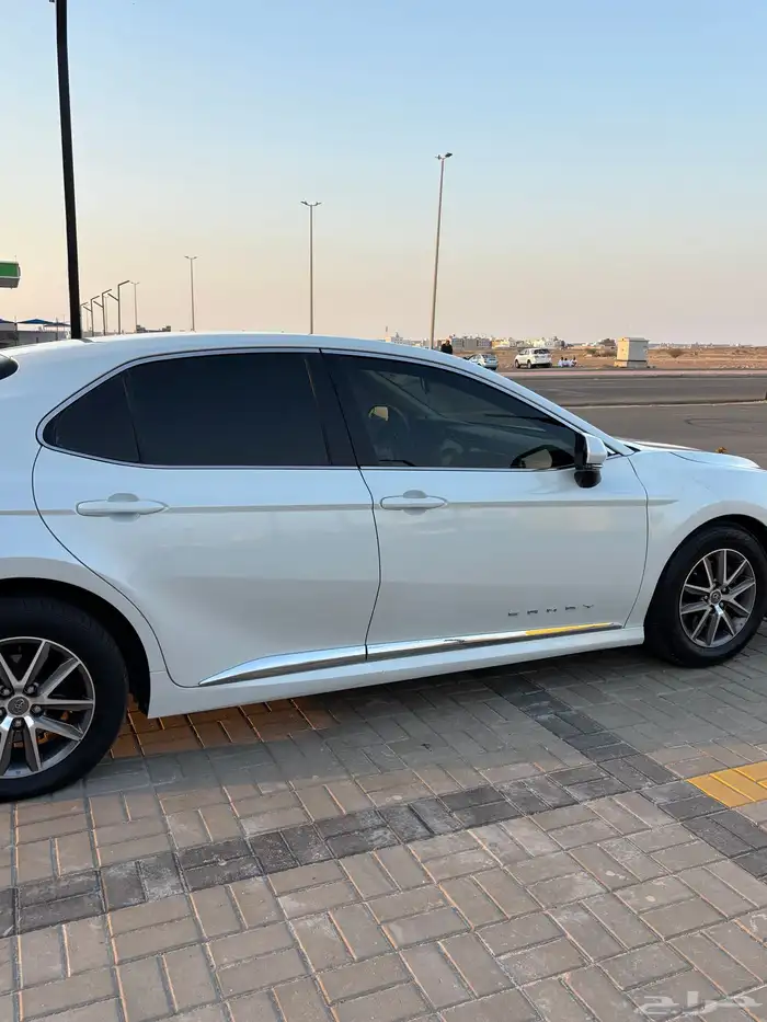 تايوتا كامري 2020 LE ستاندر مطور 5