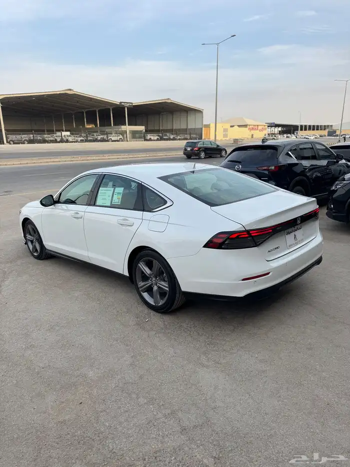 للبيع هوندا اكورد 2023 - نص فل - بحالة الوكاله 4