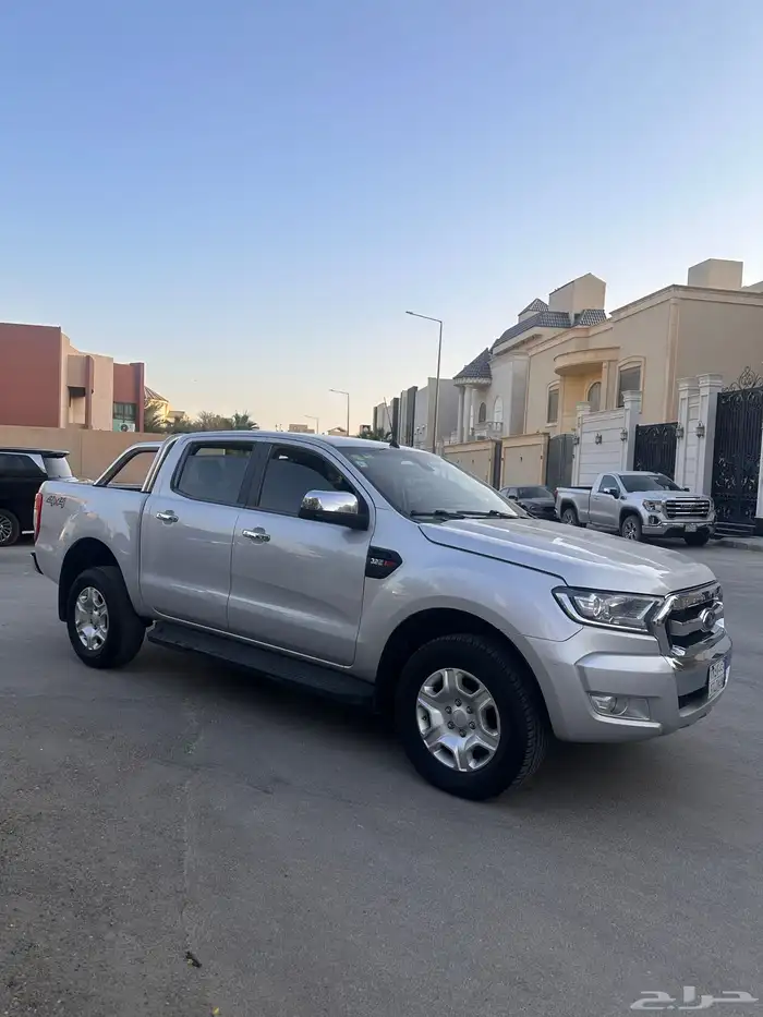 للبيع فورد رينجر 2016ديزل قير اتومتيك المكينه الكبيرة 2