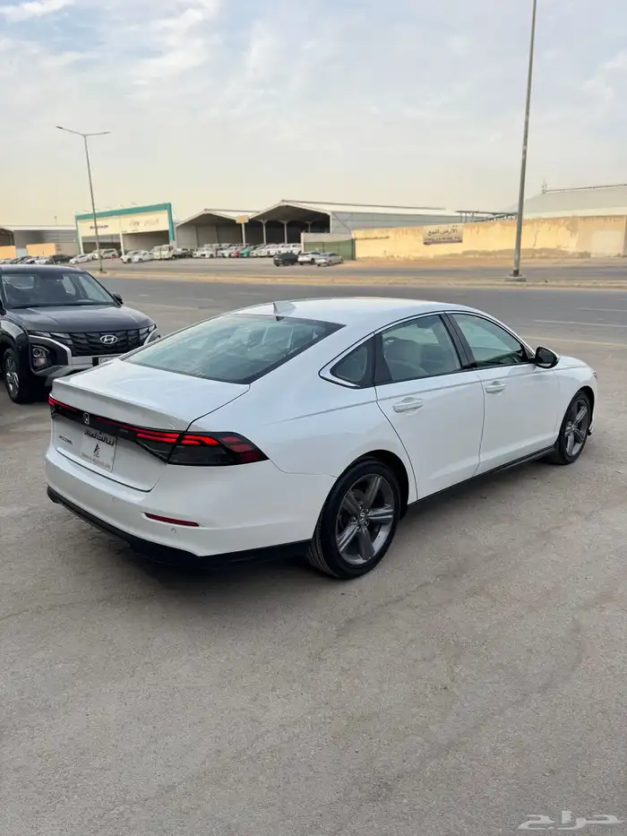 للبيع هوندا اكورد 2023 - نص فل - بحالة الوكاله 3