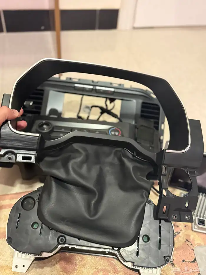 للبيع قطع اصليه فورد f-150 2021 -2023 مفكوكة من سيارتي 2