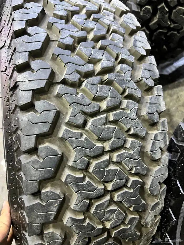 جنوط الحميد مع كفرات مكسس جيب ربع مقاس 255 70 16 25 2