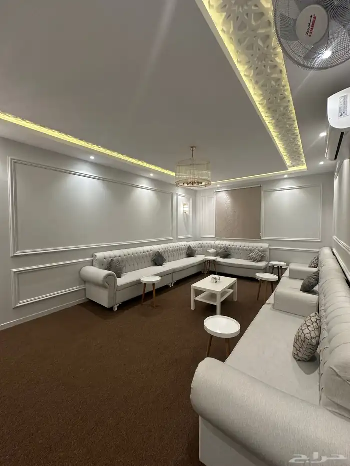 شقة ثلاث عرف مؤثثه بالوسام بالطايف 3