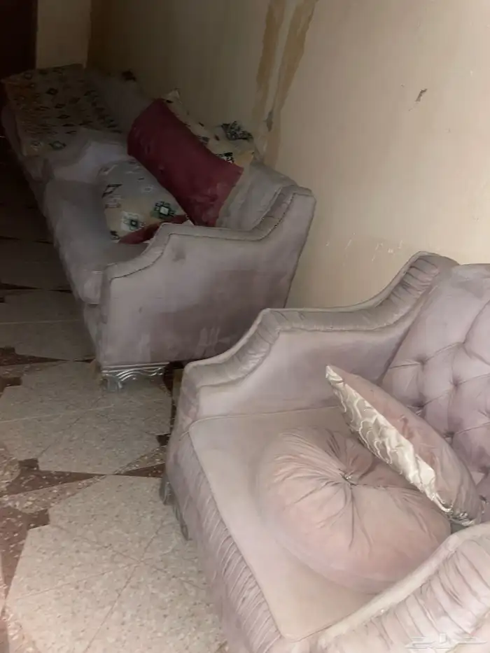 يوجد لدي كنب مجلس حريم 0