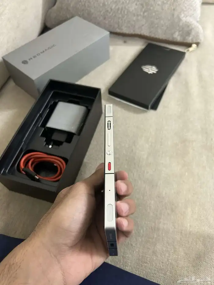 جوال ريدمجيك 4