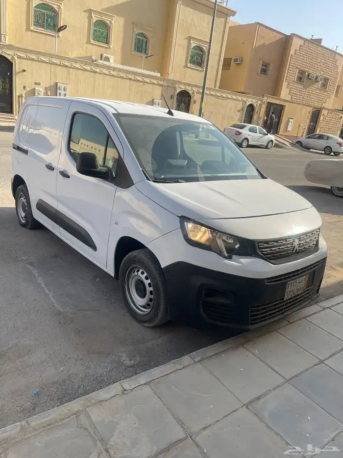 بيجو 2024 ماشي 29 000 3