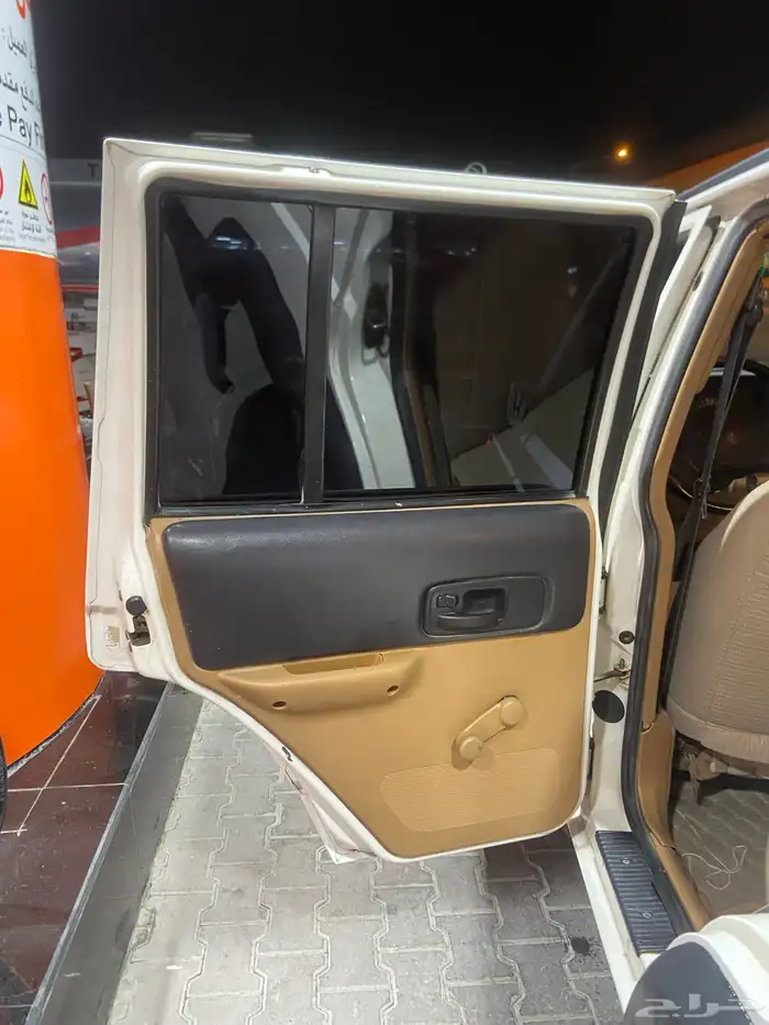 جيب شروكي 1997 42