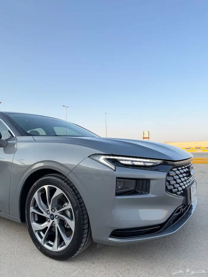 فورد تورس 2024 فل كامل تيتانيوم 42