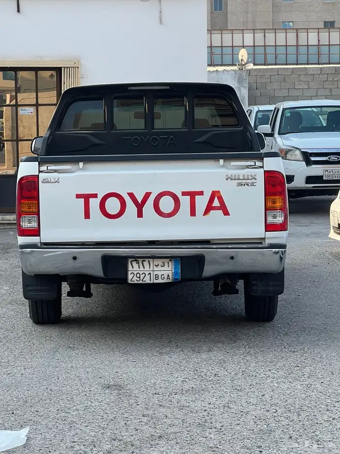 تويوتا هايلوكس موديل 2010 GLX 6