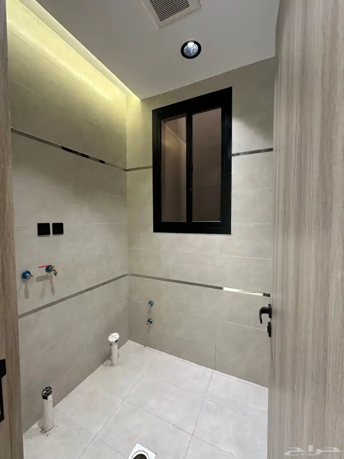 للبيع روف بتشطيب راقى جدا احد رفيده 14