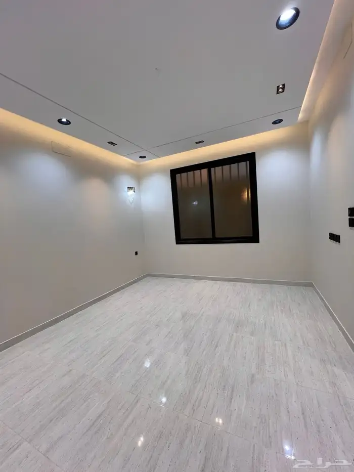 خلف مستشفى الألماني خميس مشيط ادوار ارضيه من 6 غرف 5