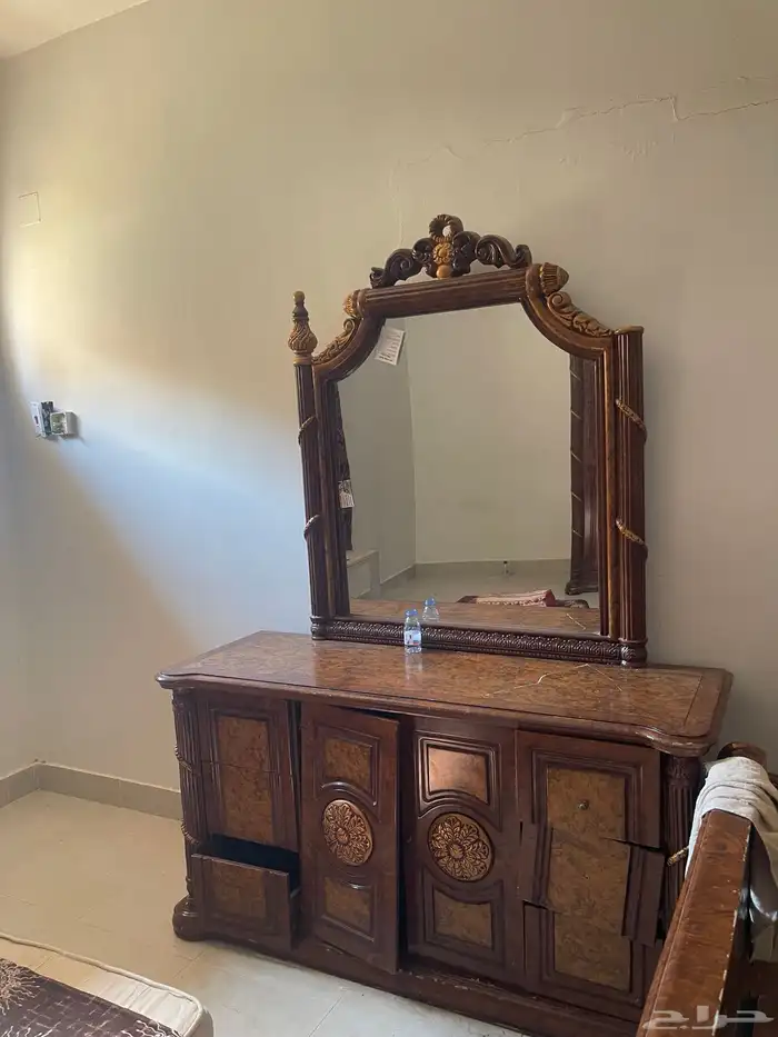 كنب مع فرن مع غرفه نوم كامله 450 ريال 1