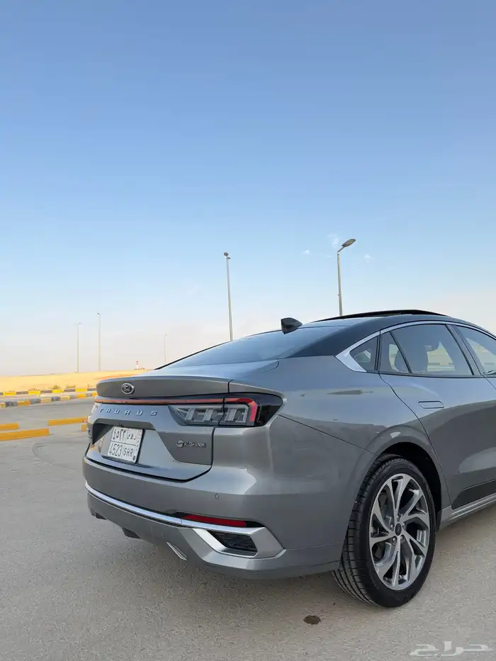 فورد تورس 2024 فل كامل تيتانيوم 34