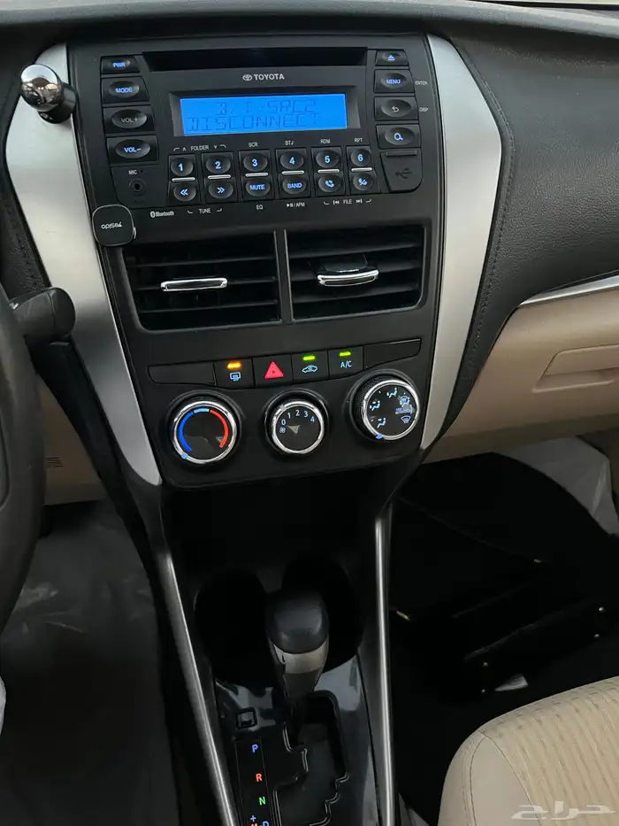 تويوتا يارس 2019 نص فل اوتوماتيك 32