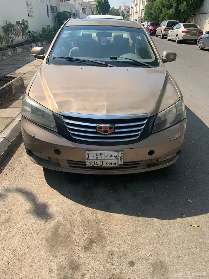 جيلي فل كامل للبيع بحالة نظيفه موديل 2012 بس يبغالها تجديد 3