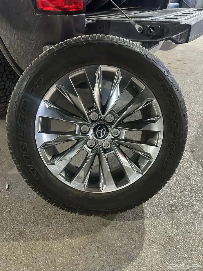 جنوط وكفرات لاندكروزر 2025 شبة جديدة 1