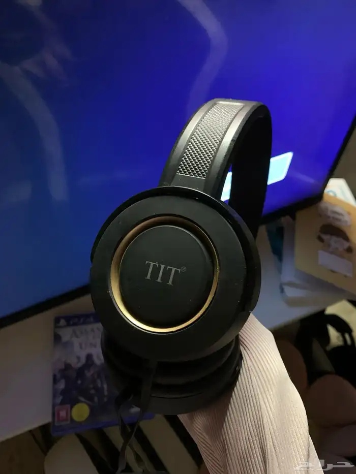 سوني فور مع شاشة 32 بوصة ويدتين 0